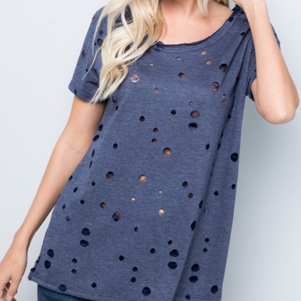 DISTRESSED SHORT SLEEVE TOP